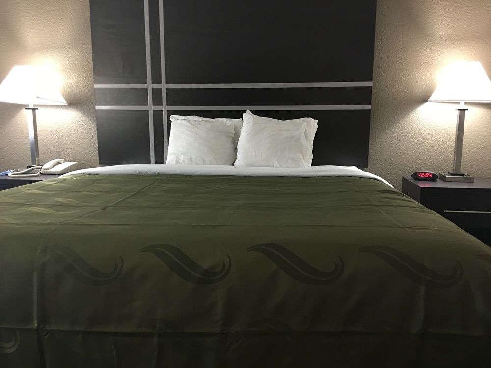 Quality Inn & Suites El Paso I-10 Exterior photo